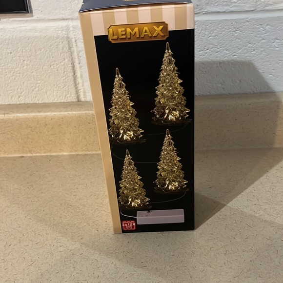 trees, that light up - Picture 2 of 5